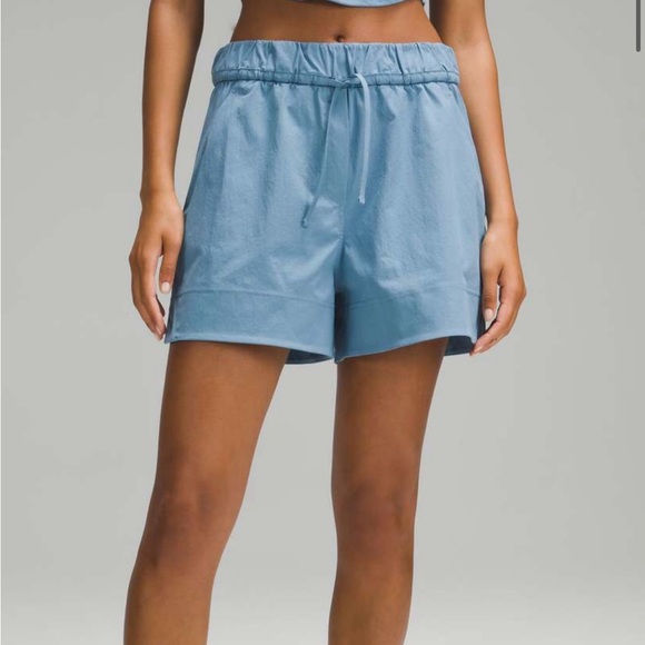 NWT! Lululemon Cinchable Waist High-Rise Woven Short 3.5" size XS Utility Blue - Picture 1 of 5